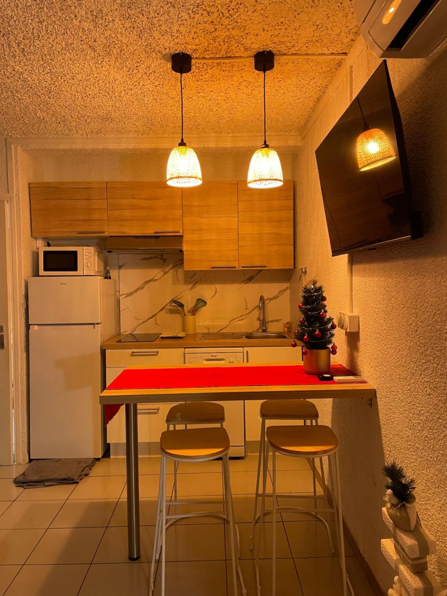 Studio Cosy A 300M De La Mer, Face Aux Festivals, Derriere La Night Life Le Barcarès Exteriör bild